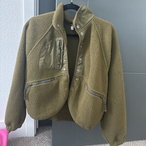 Olive Green Sherpa Jacket with Zipper Pockets